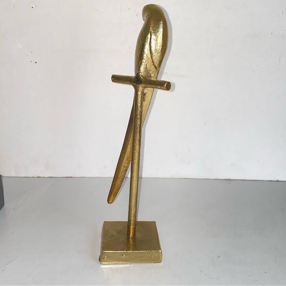 Vintage Gold Metal Parrot Bird On Perch 13" Table Top Sculpture - Picture 7 of 15
